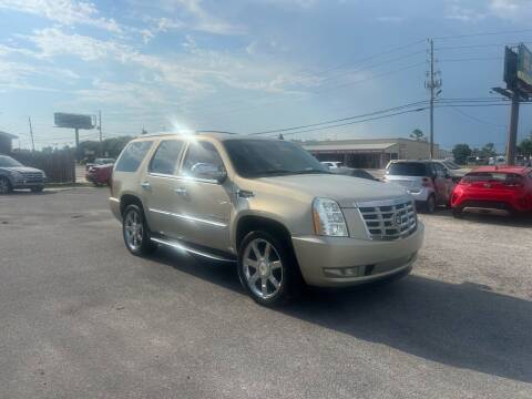 2007 Cadillac Escalade for sale at Lucky Motors in Panama City FL