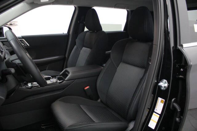 2026 Mitsubishi Outlander ES