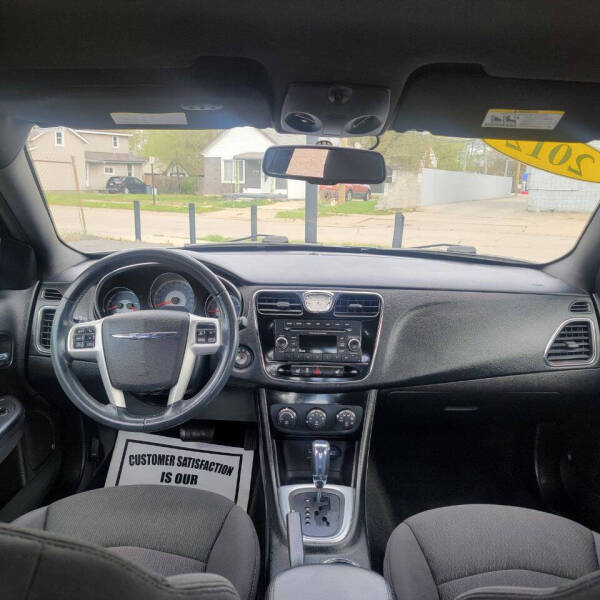 2012 Chrysler 200 Touring