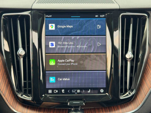 2024 Volvo XC60 B5 Plus Dark Theme