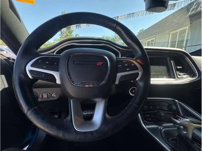 2015 Dodge Challenger SXT Plus