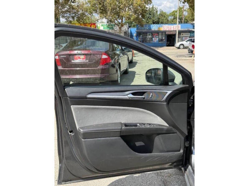 2015 Ford Fusion Hybrid S