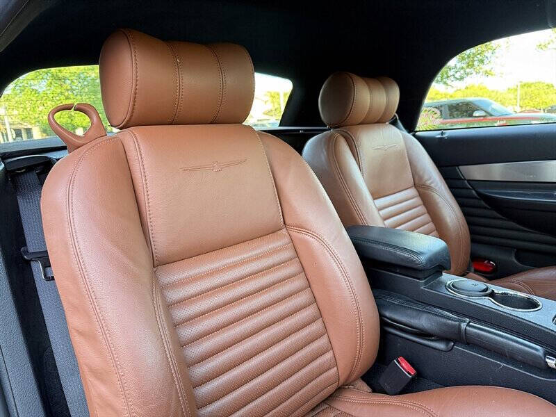 2003 Ford Thunderbird 14
