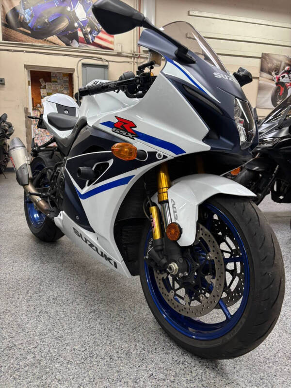 2023 Suzuki GSX-R1000