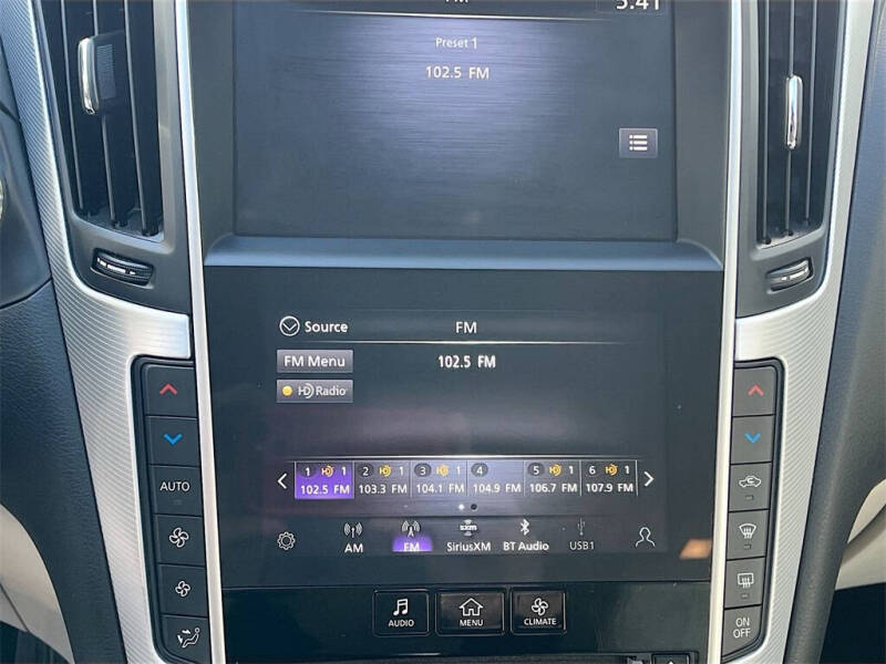 2023 Infiniti Q50 Luxe