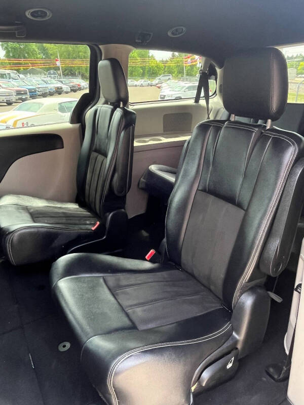 2016 Dodge Grand Caravan SXT Plus