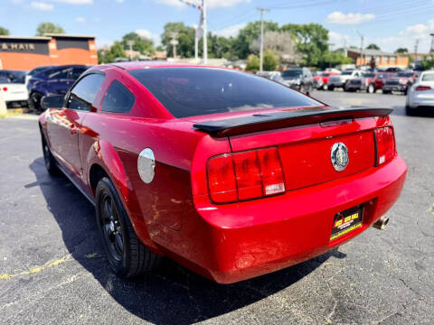 2008 Ford Mustang V6 Deluxe
