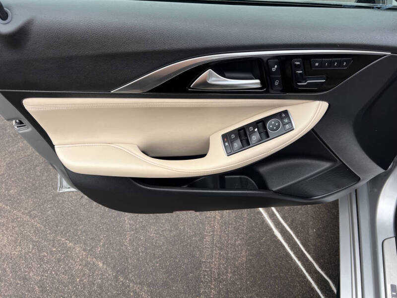 2018 Infiniti QX30 Premium