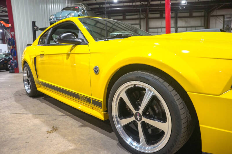 2004 Ford Mustang Mach 1 Premium