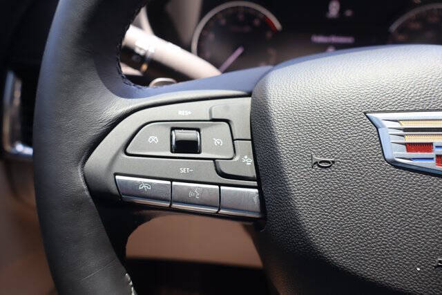 2022 Cadillac XT4 Premium Luxury