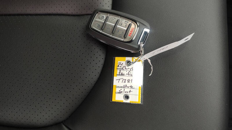 2026 Chrysler Pacifica Select