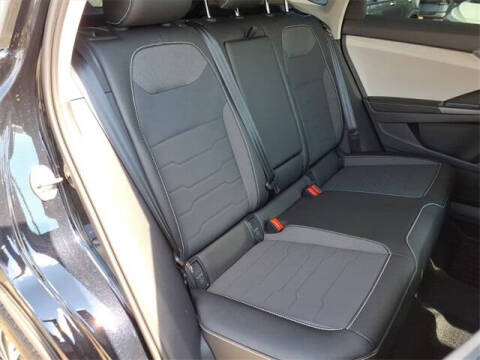 2025 Volkswagen Taos SE