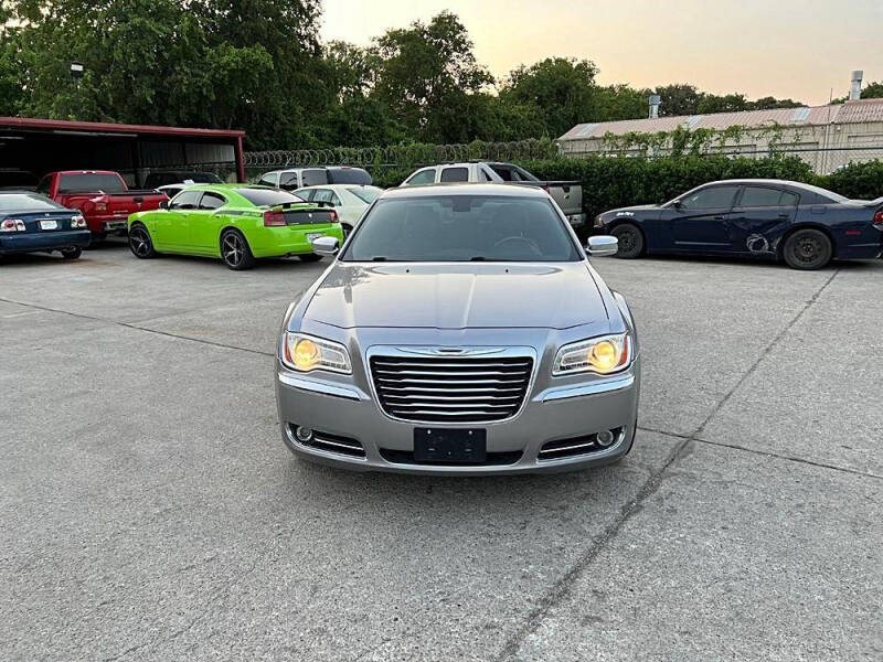 2011 Chrysler 300 C