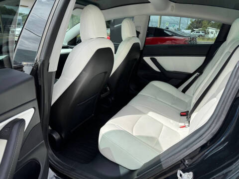 2020 Tesla Model 3 Standard Range