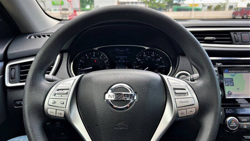 2016 Nissan Rogue SV