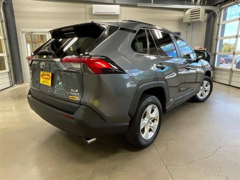2021 Toyota RAV4 Hybrid XLE