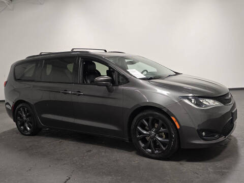 2019 Chrysler Pacifica for sale at Southern Star Automotive, Inc. in Duluth GA