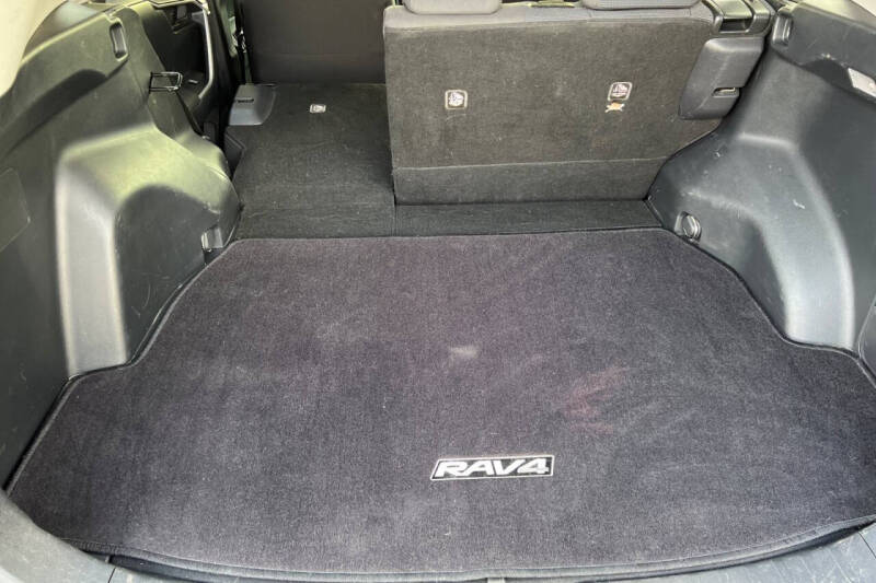 2019 Toyota RAV4 Hybrid LE