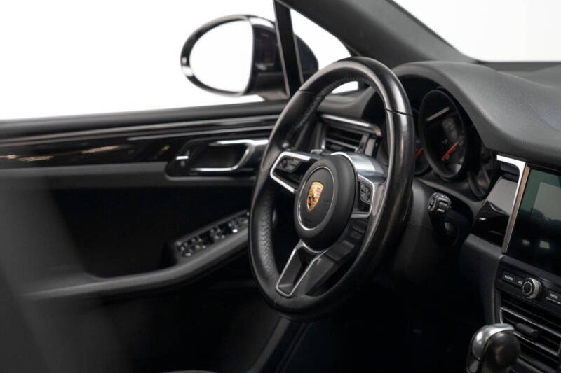 2020 Porsche Macan