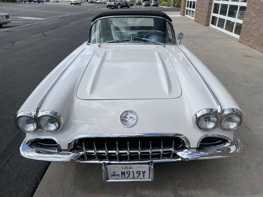 1959 Chevrolet Corvette 12