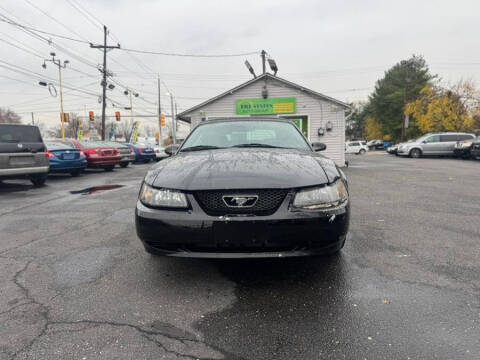 2004 Ford Mustang Deluxe