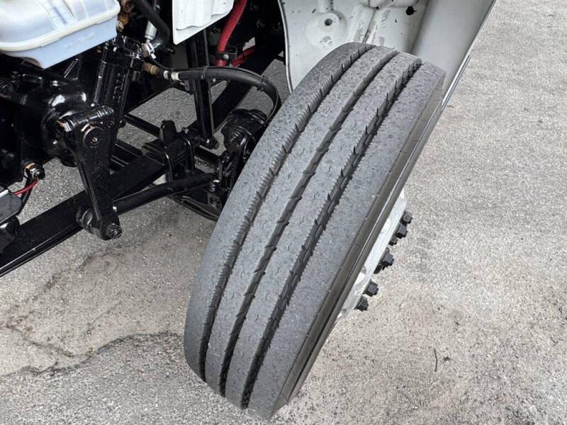 2019 Freightliner M2 106