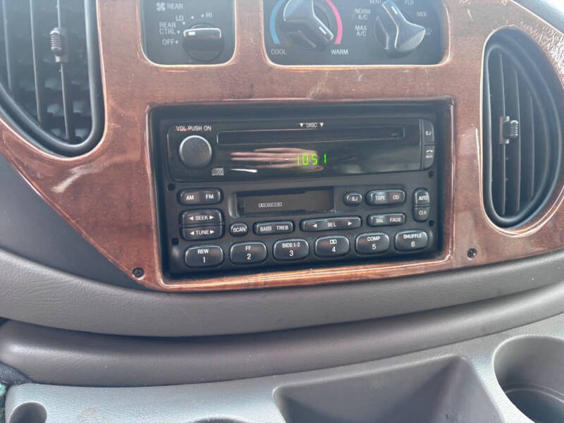 2000 Ford E-Series E-150