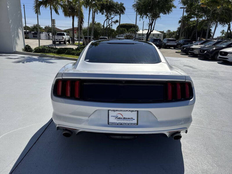 2016 Ford Mustang V6
