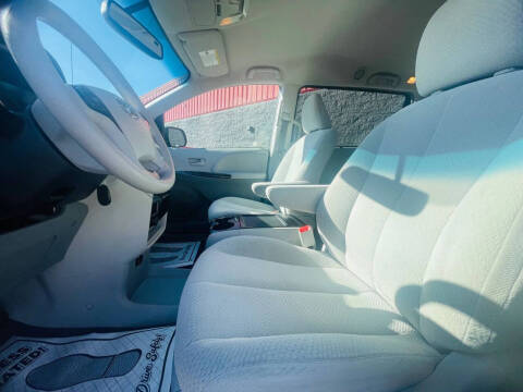 2014 Toyota Sienna