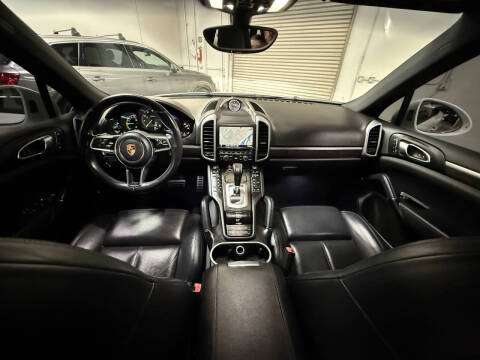 2016 Porsche Cayenne S E-Hybrid