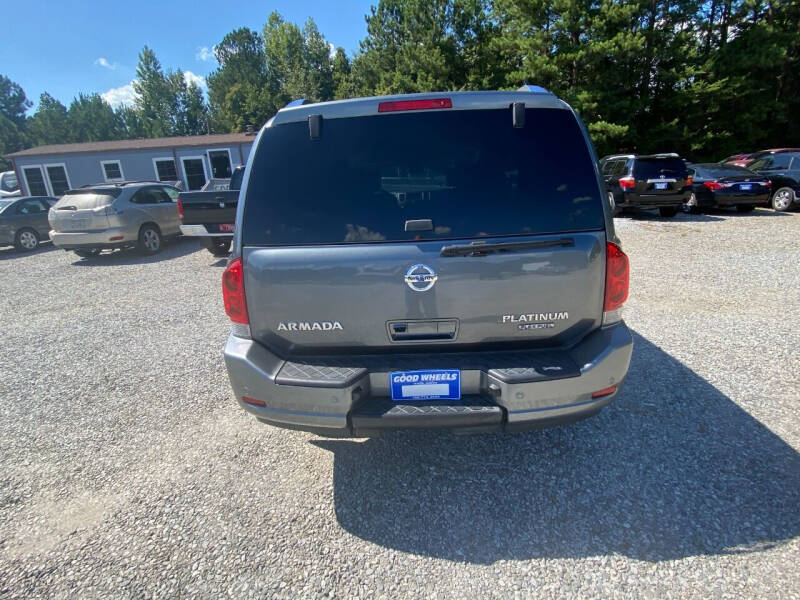 2013 Nissan Armada Platinum photo 3