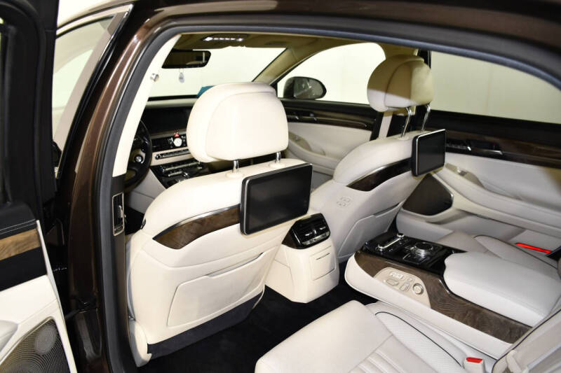 2019 Genesis G90