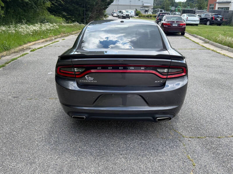 2018 Dodge Charger SXT
