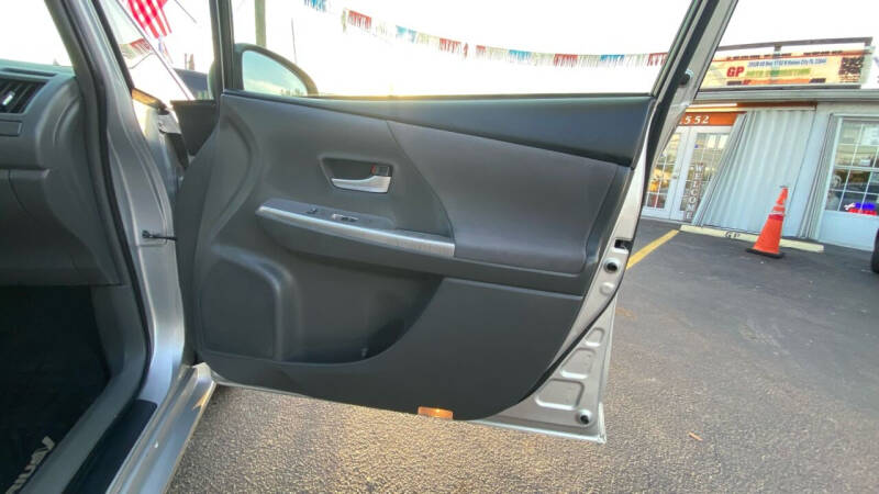 2012 Toyota Prius v Five