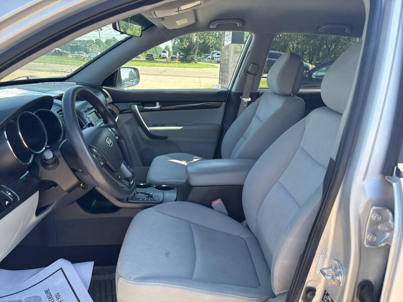 2011 Kia Sorento LX