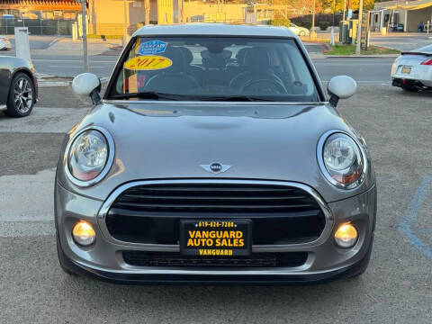 2017 MINI Hardtop 4 Door Cooper