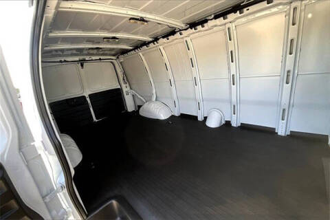 2025 GMC Savana 3500