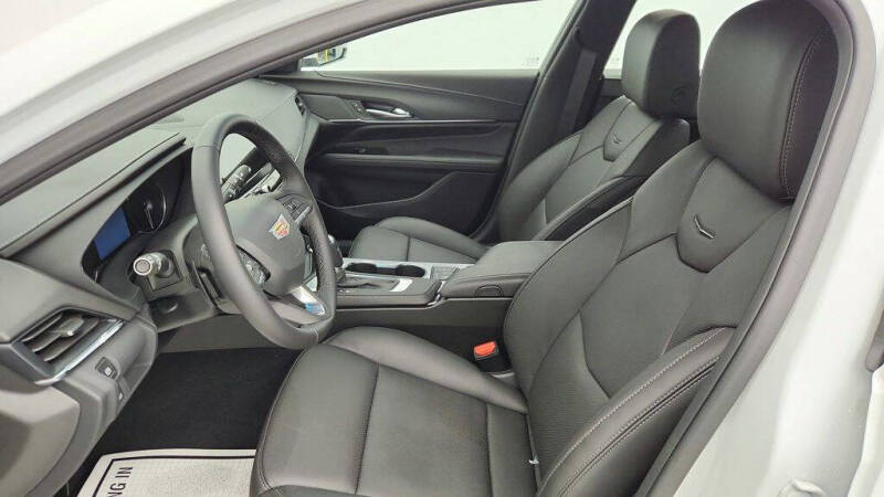 2025 Cadillac CT4 Premium Luxury