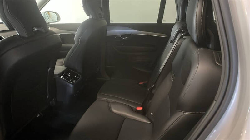 2025 Volvo XC90 B5 Core Bright Theme