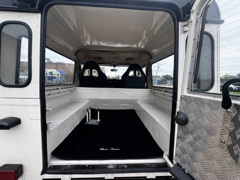 1986 Land Rover Defender