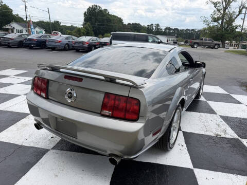 2009 Ford Mustang GT Deluxe