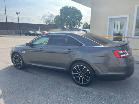 2019 Ford Taurus Limited