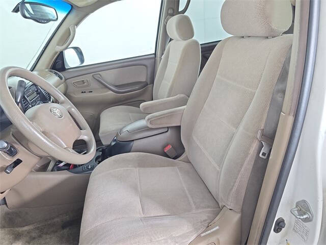 2003 Toyota Sequoia SR5