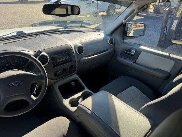 2004 Ford Expedition XLT