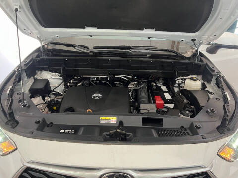 2022 Toyota Highlander L