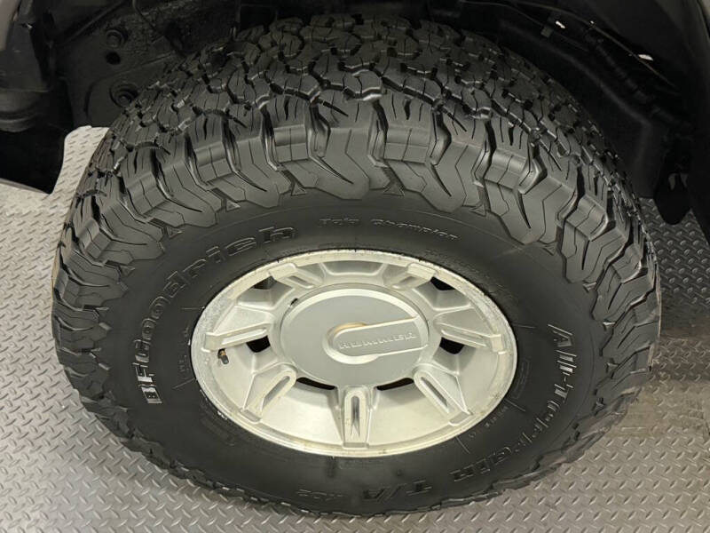 2004 HUMMER H2