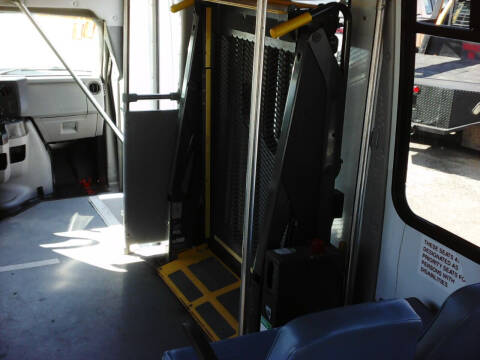 2011 Ford E-Series E-450 SD