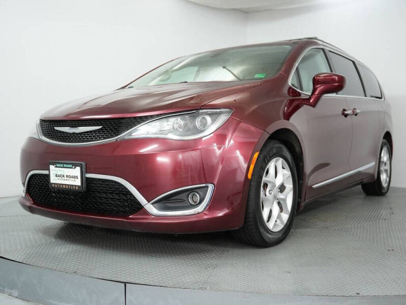 2017 Chrysler Pacifica Touring-L