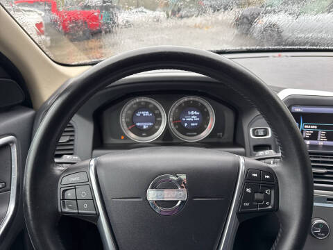 2013 Volvo XC60 T6 Premier Plus