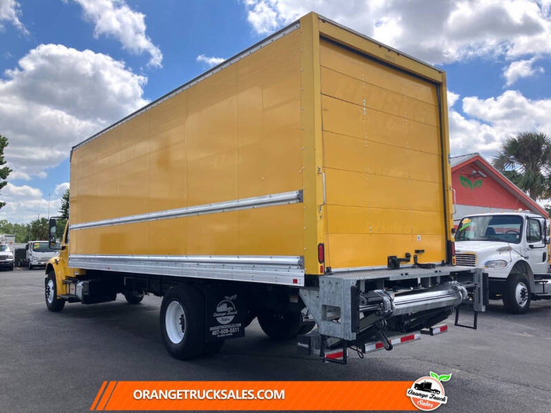 2019 Freightliner M2 106